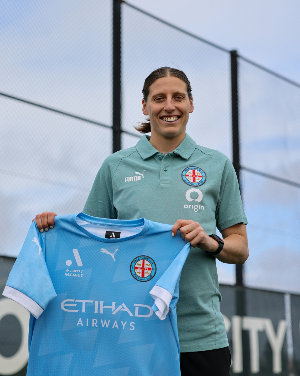 Rebekah Stott signs for Melbourne City