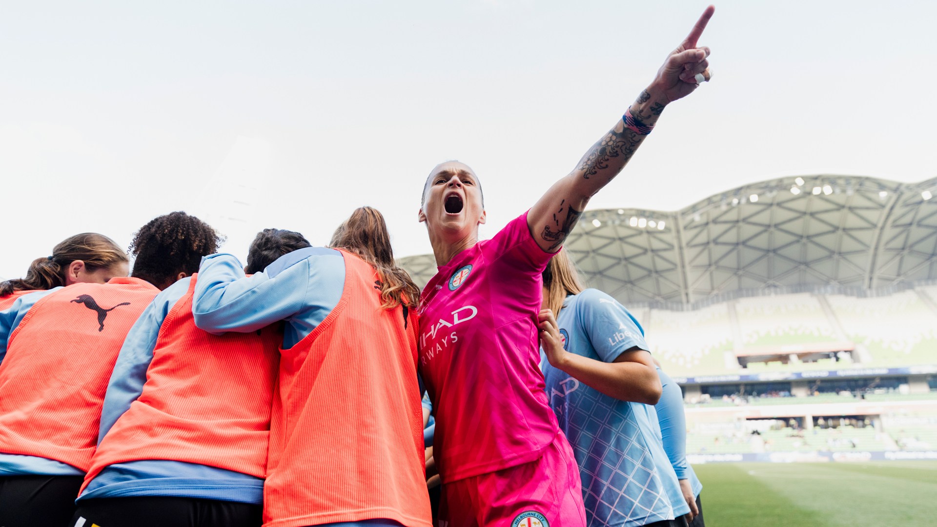 Australian footballing icon re-signs with City